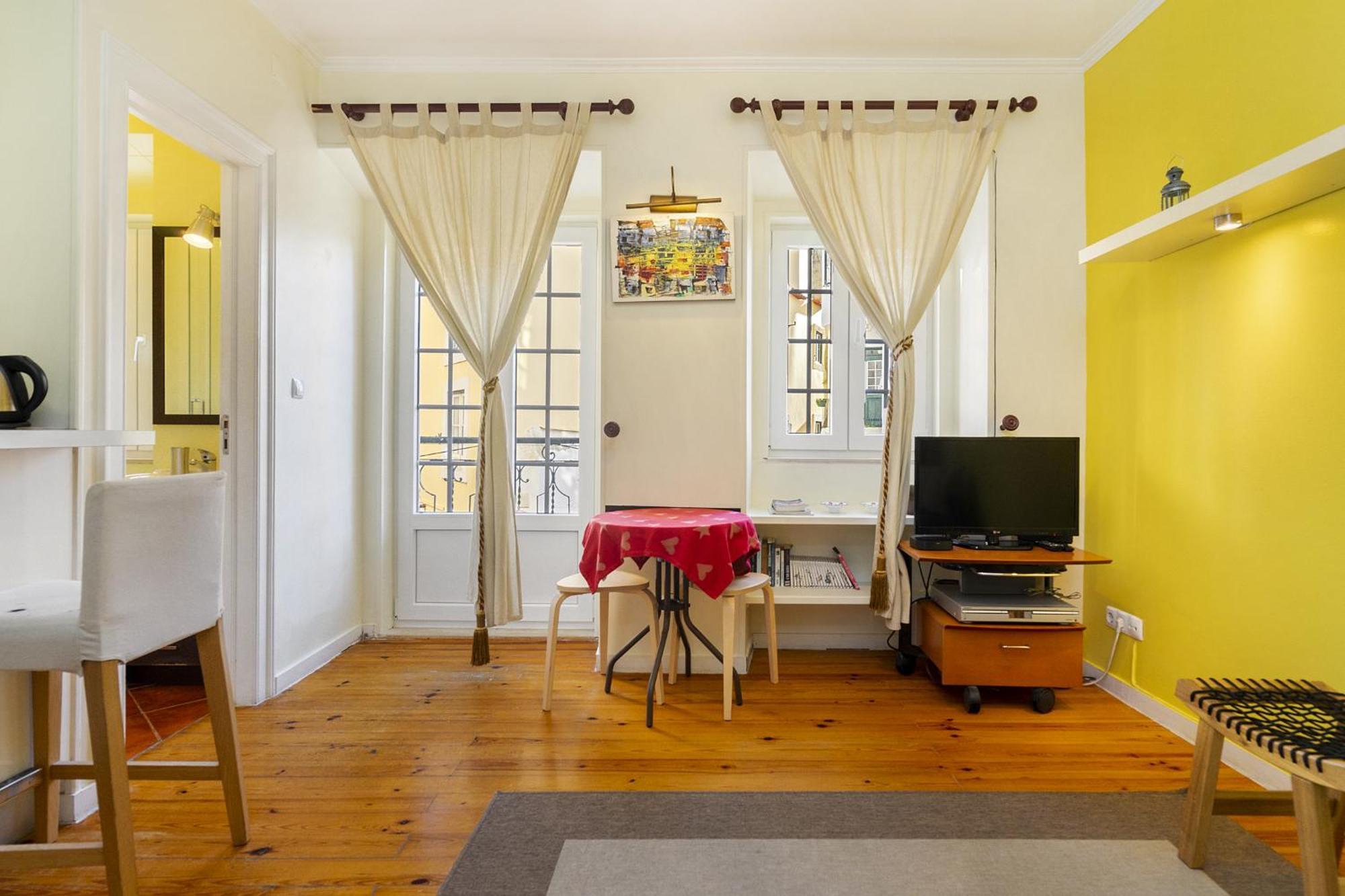 Whome Central Alfama Hideaway Perfect To Explore Lisbon Luaran gambar