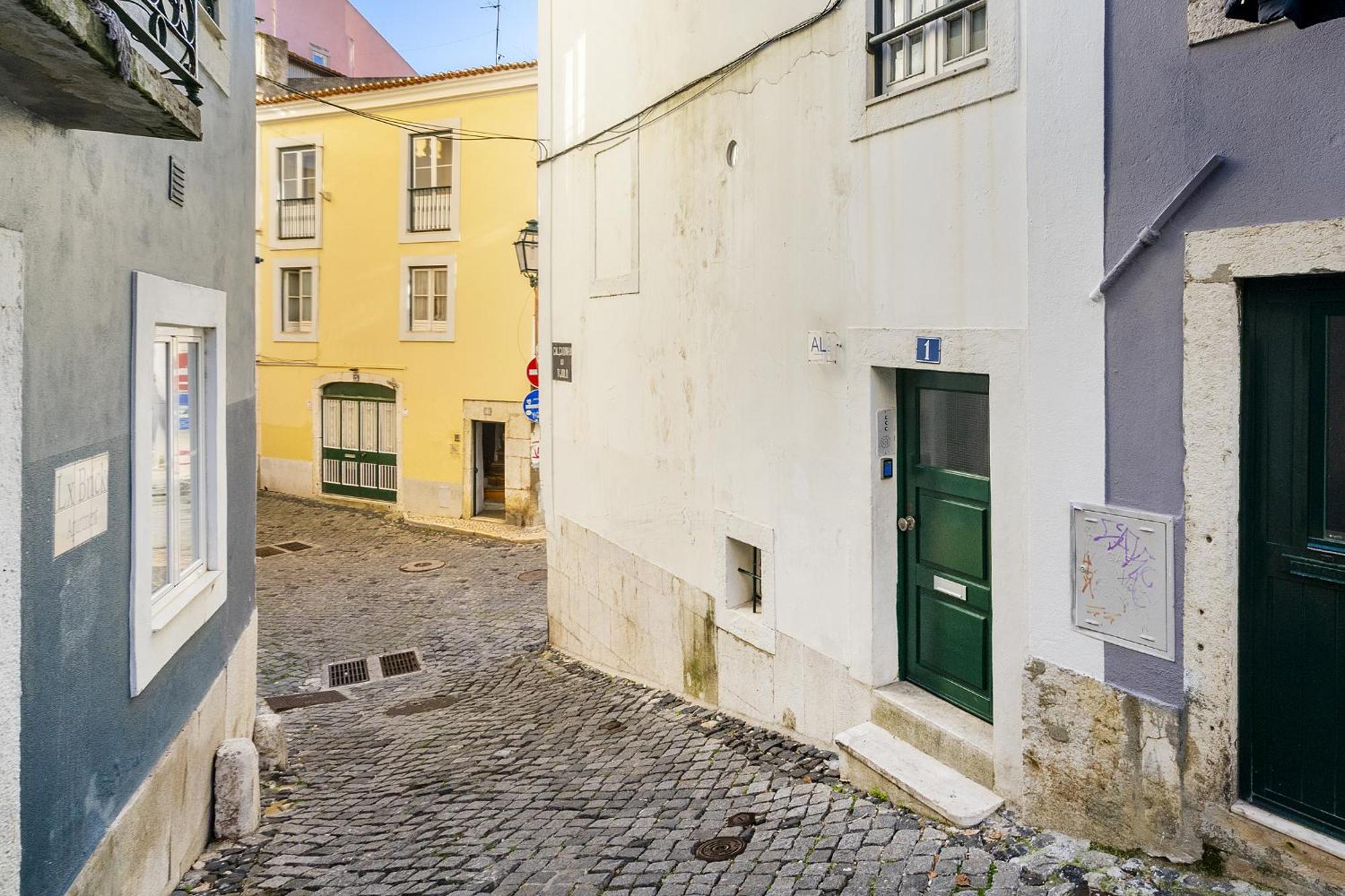 Whome Central Alfama Hideaway Perfect To Explore Lisbon Luaran gambar